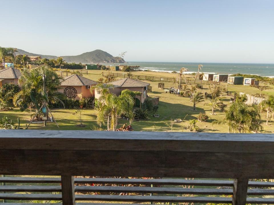 Maison d'hôtes Fazenda Do Rosa à Praia do Rosa Extérieur photo